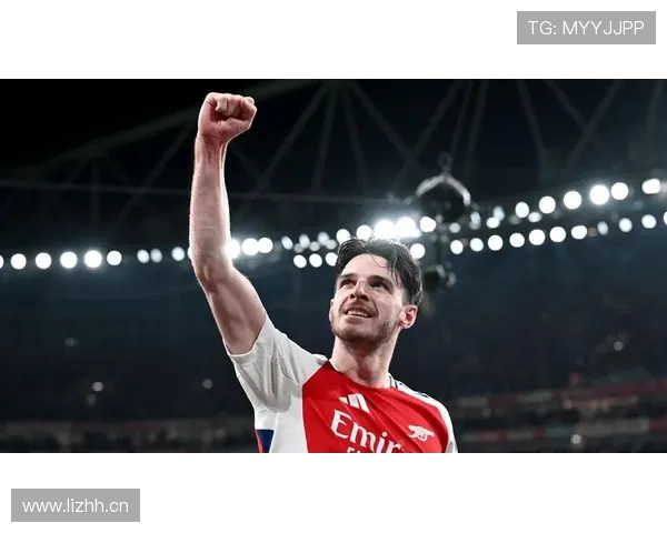 赖斯在阿森纳中场的关键作用:控制与攻防枢纽分析 赖斯在阿森纳中场的关键作用:控制与攻防枢纽分析