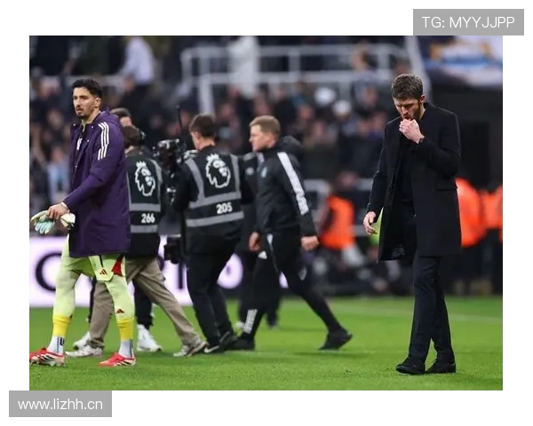 曼联越踢越乱，战术设计再好也架不住执行崩盘