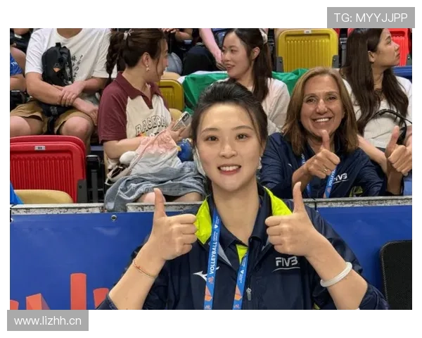 惠若琪比赛那波操作看着就像富豪家的大小姐随便玩篮球的样子，真羡慕！