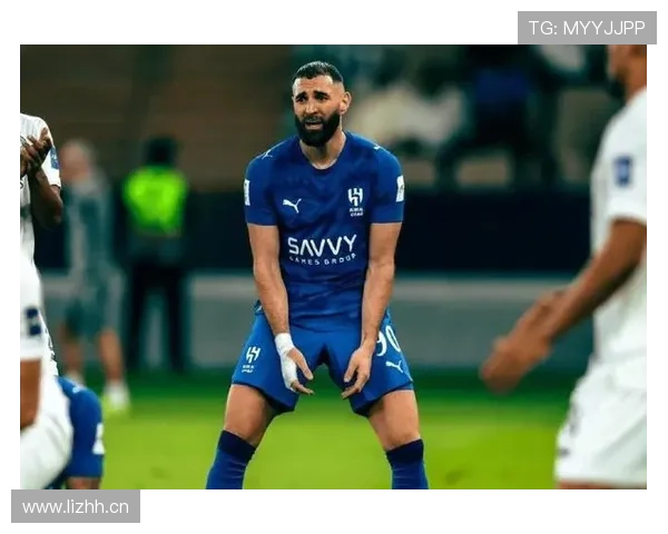 菲尔米诺与本泽马：伪九号功能分化，由体系驱动的终结效率偏移